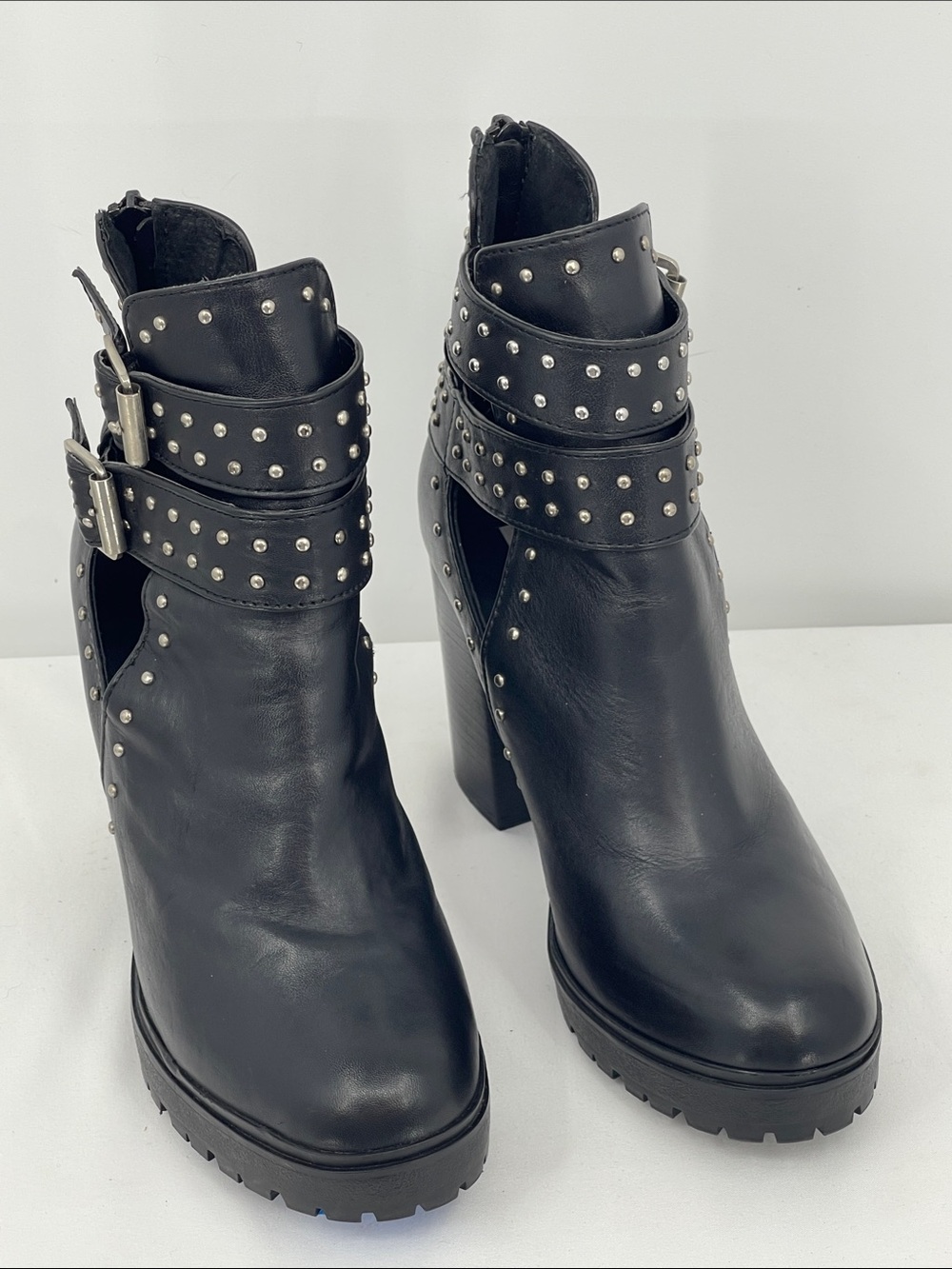 STEVE MADDEN FRANK Black Studded Leather Ankle Boots Buckle Straps WOMEN 8.5M